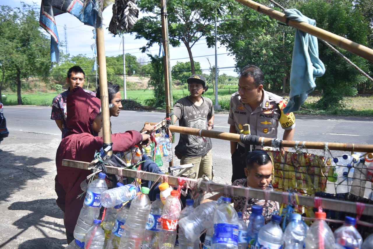 Kapolres Situbondo Tegur Pengendara Sepeda Motor Yang Dimodifikasi.