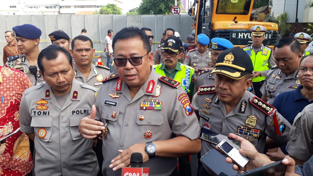 Polisi Periksa 34 Orang, Terkait Amblesnya Jalan Raya Gubeng.