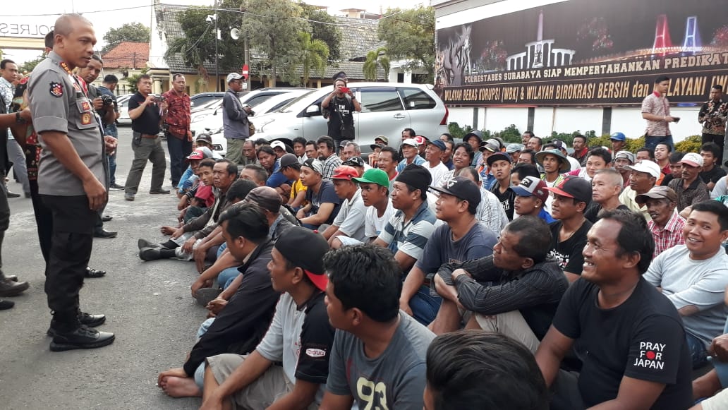 186 Tukang Parkir Liar Diamankan Polrestabes Surabaya.