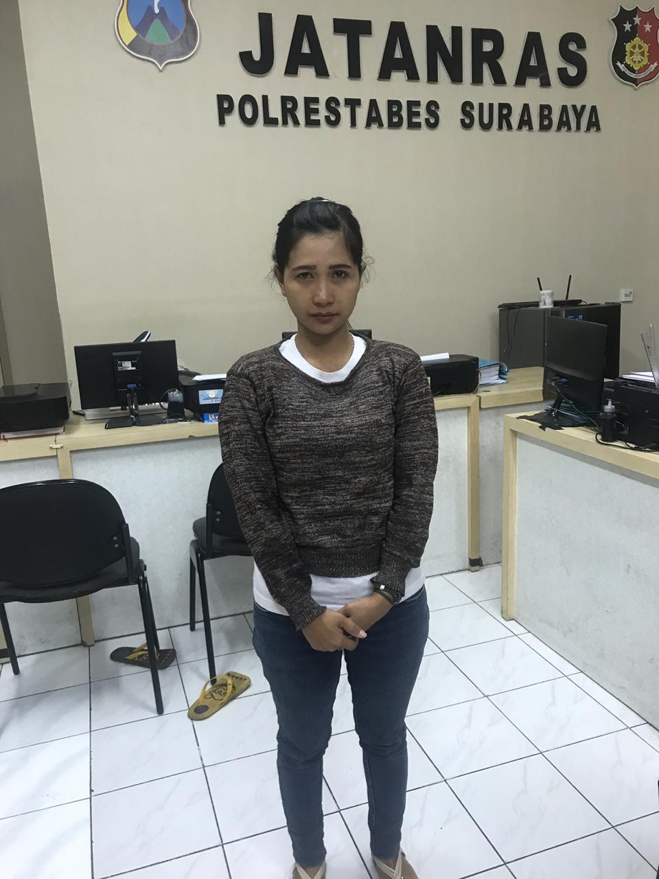 Pura-Pura Belanja, IRT Ini Curi HP Milik Penjaga Toko.