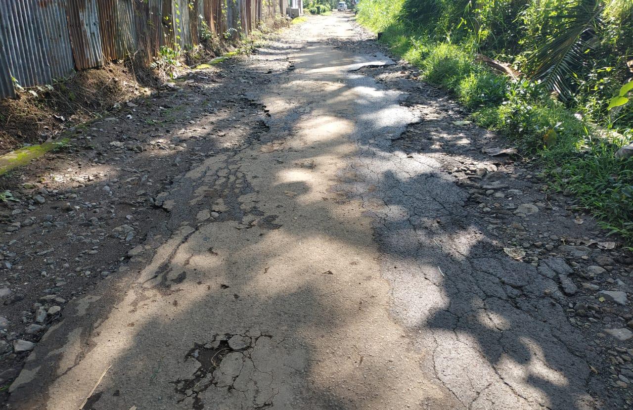 Jalan Desa Wonokusumo Rusak Parah, Pemkab Bondowoso Tutup Mata.