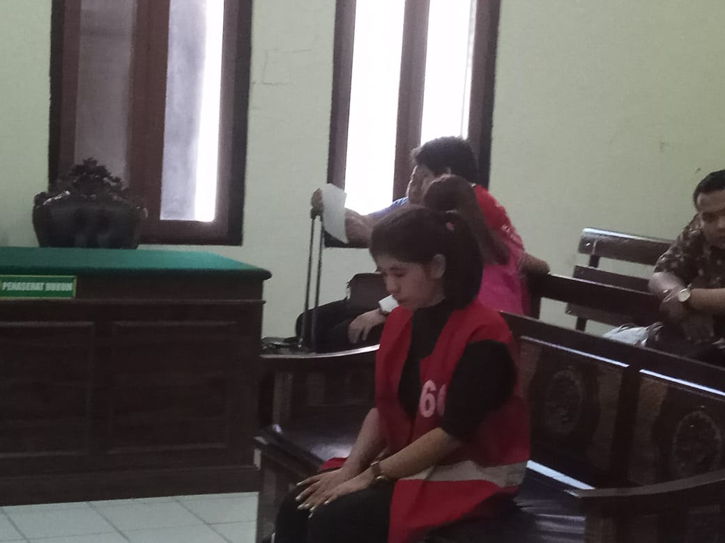 Akui Embat Uang Perusahaan, Mieske Minta Maaf Dipersidangan.