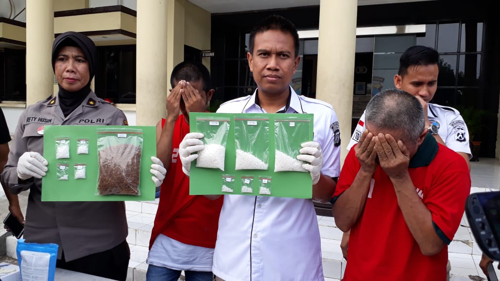 Satresnarkoba Polrestabes Surabaya, Kembali Ringkus 2 Pengedar Narkoba.