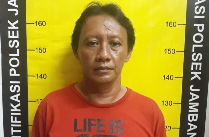 Istri Sirih di Hajar Hingga Lebam, Agus di Tahan Polsek Jambangan.