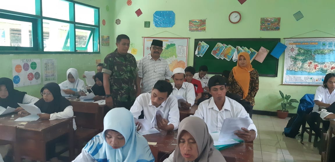 Meski Libur, Kadis Dikbud Pantau Ujian Kejar Paket C.
