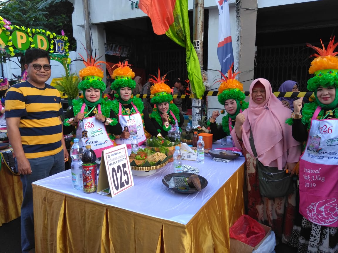 Kelurahan Kupang Krajan Ikuti Festival Rujak Ulek, di Rangkaian HUT Kota Surabaya ke 726.
