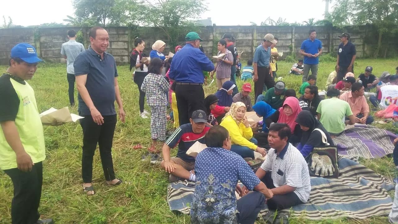 Warga Wiyung Berterima Kasih Pada, Haris Purwoko Ketua MPC Pemuda Pancasila Surabaya.