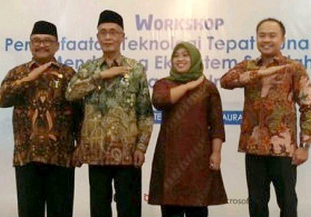 Bupati Salwa Arifin Minta, Guru Mampu Gunakan Media Pembelajaran Digital.