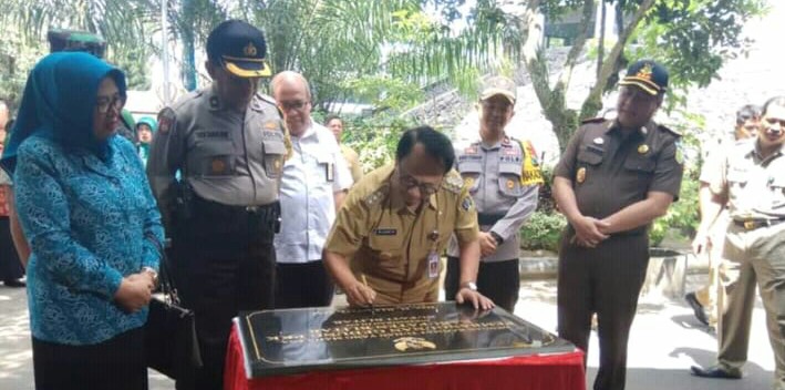 Bupati Blitar Rijanto Resmikan Gedung PKK, DWP, Guest House dan Gazebo.