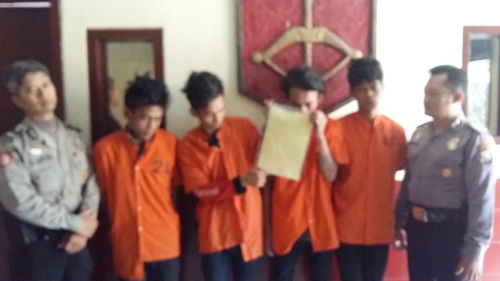 4 Pengamen Gagal Nyabu, 2 Diantaranya Ditangkap  Polsek Tandes Usai Beli Sabu, 2 Nya Lagi di Tangkap Dalam Kos-Kosan.