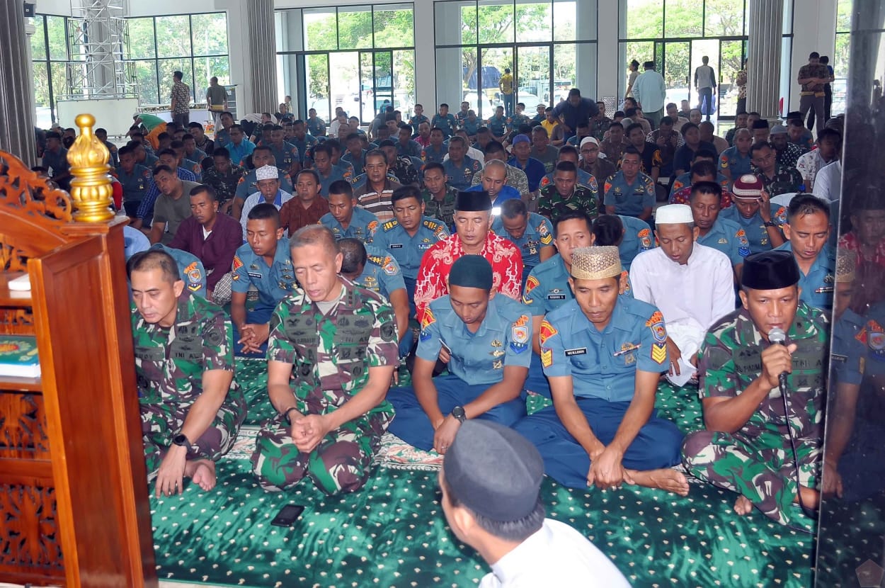 Jelang Latgab TNI 2019, Prajurit Denmako Pasmar 2 Gelar Doa Bersama. 