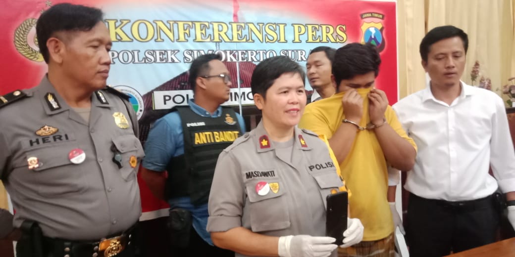 Miris, Butuh Uang Buat Beli Miras, Pria Ini Nekat Mencuri HP.