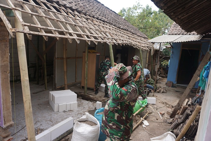 Warga Merasakan Dampak Positif, Dengan Program Rutilahu Oleh Kodim 0819/Pasuruan.