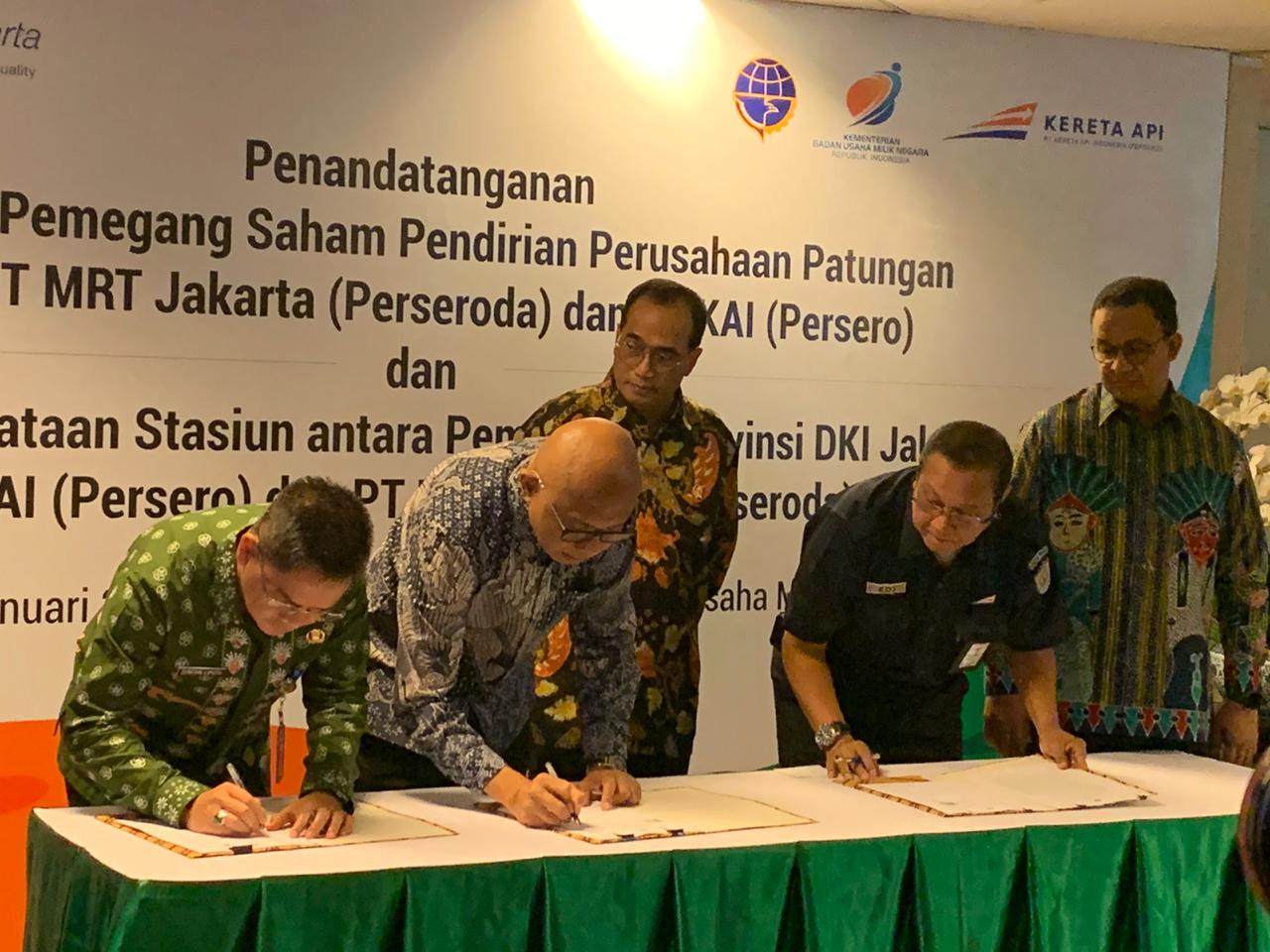 PT. KAI Gandeng MRT, Bentuk Badan Usaha Yang Tangani 72 Stasiun.
