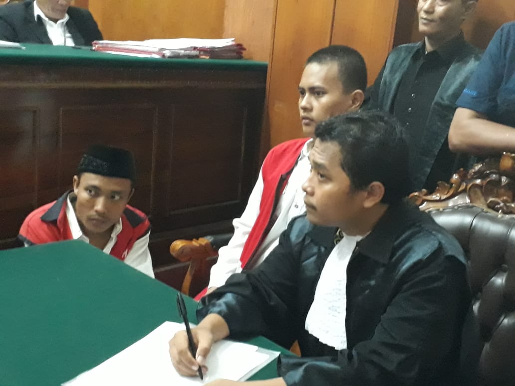 Fardiansyah SH. Putra Dirktur LBH Lacak, Dampingi Terdakwa Narkoba.