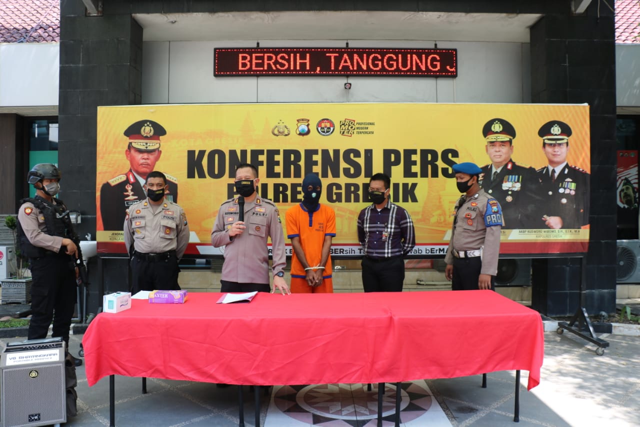 Pelaku Pembunuhan Di Tol Kebomas, Dibekuk Reskrim Polres Gersik.