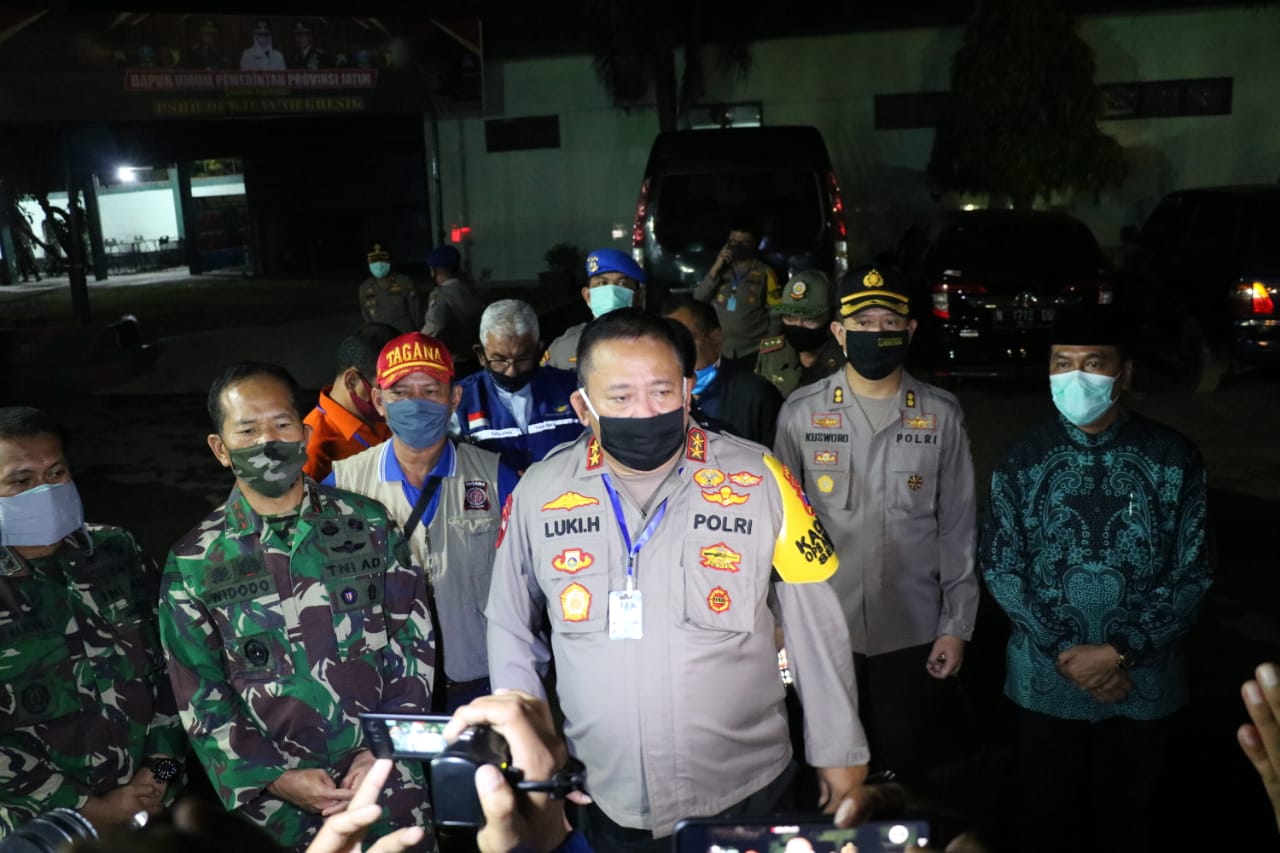 Kapolda Jatim Didampingi Kapolres Gresik, Tinjau Persiapan PSBB Gresik.