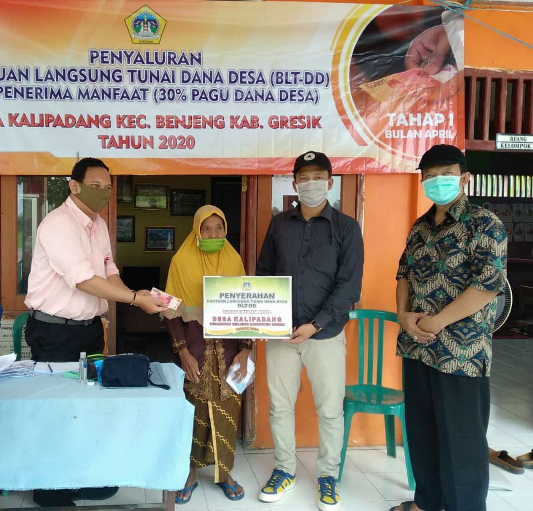 Sebanyak 150 KK Warga Kalipadang, Terima BLT-DD