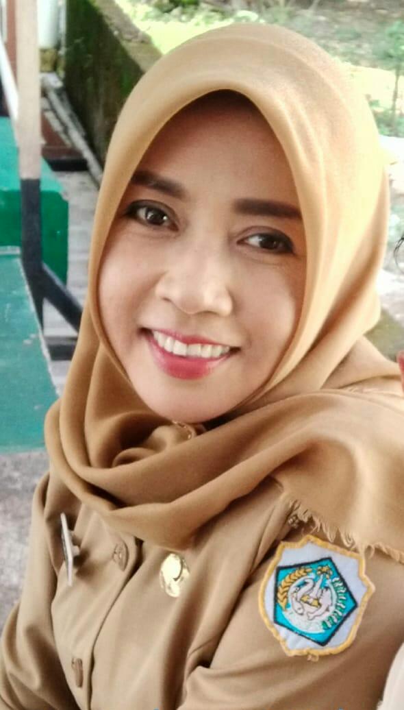 Familiar di Kalangan Awak Media, Kades Perempuan Ini Terkenal Tegas dan Gak Neko-Neko.