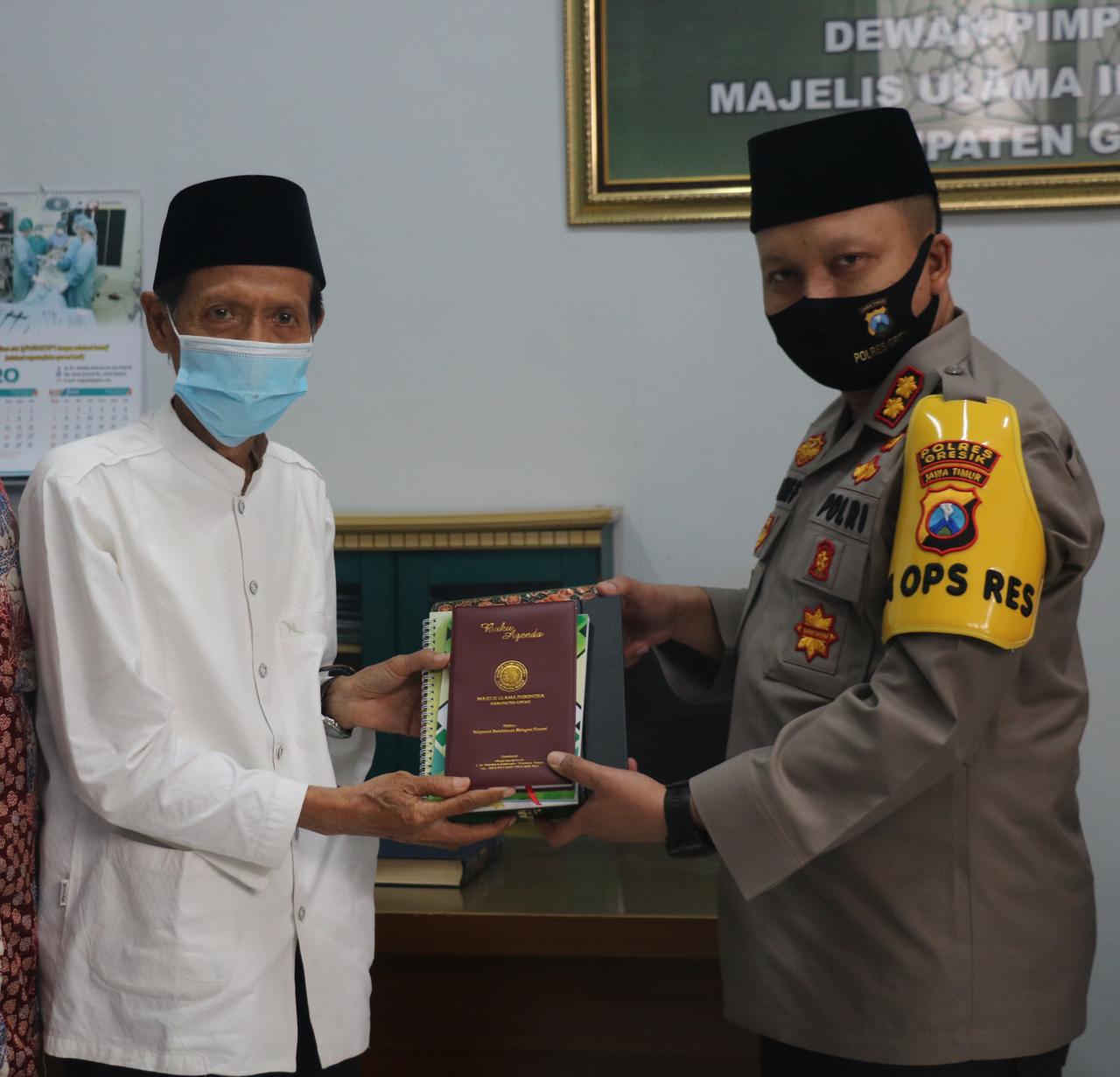 Perkuat Kemitraan Saat Pandemi, Kapolres Gresik Silahturahmi Dengan Pengurus MUI.