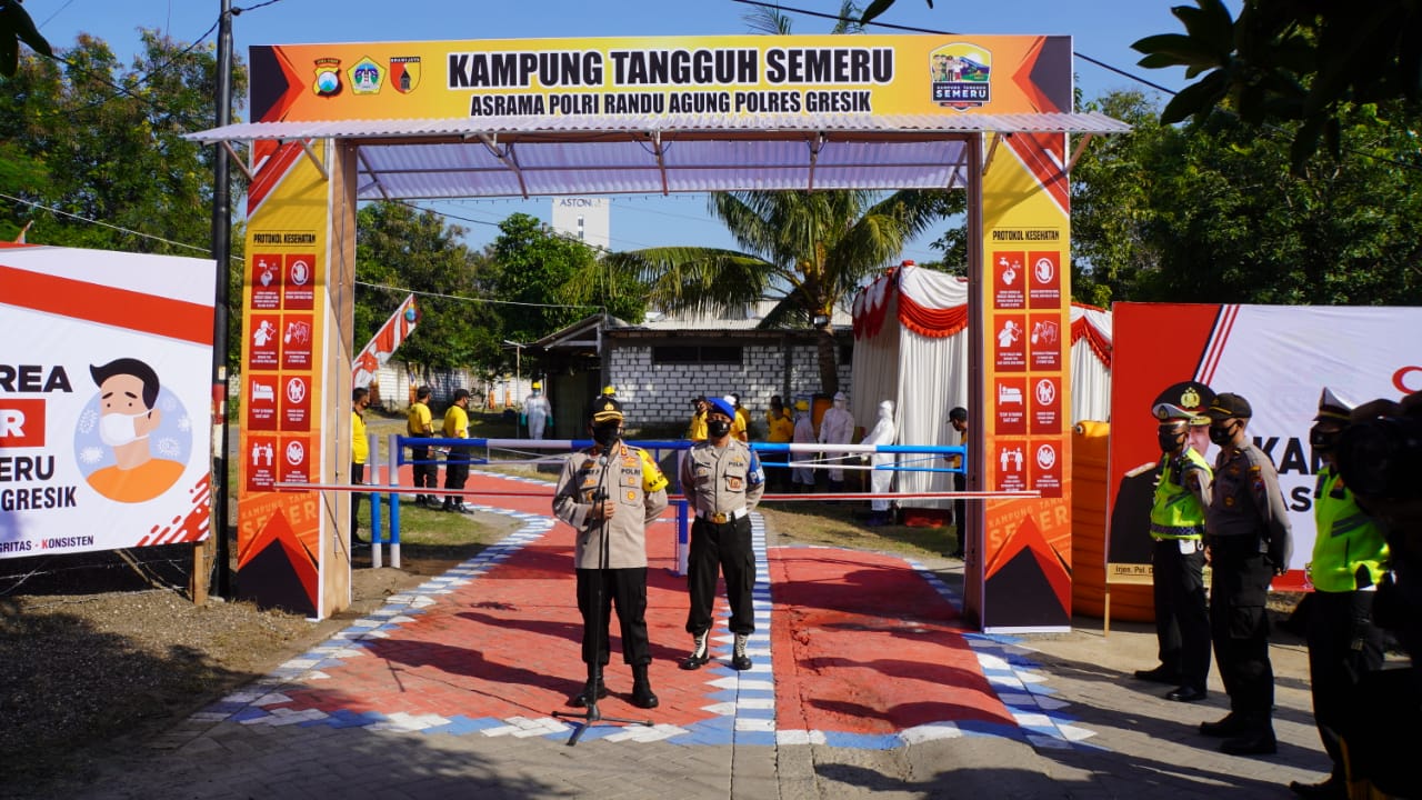 Kapolres Gresik, Launching Kampung Tangguh Semeru di Asrama Polisi Ranguagung.