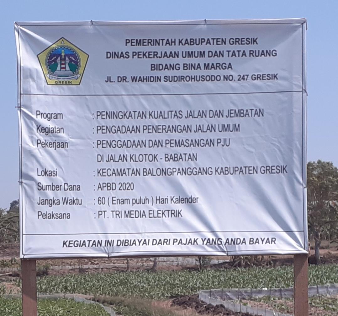 Pengadaan Penerangan Jalan Klothok-Babatan Tidak Transparan, Warga Mengeluh Galiannya Dibuang ke Sawah.