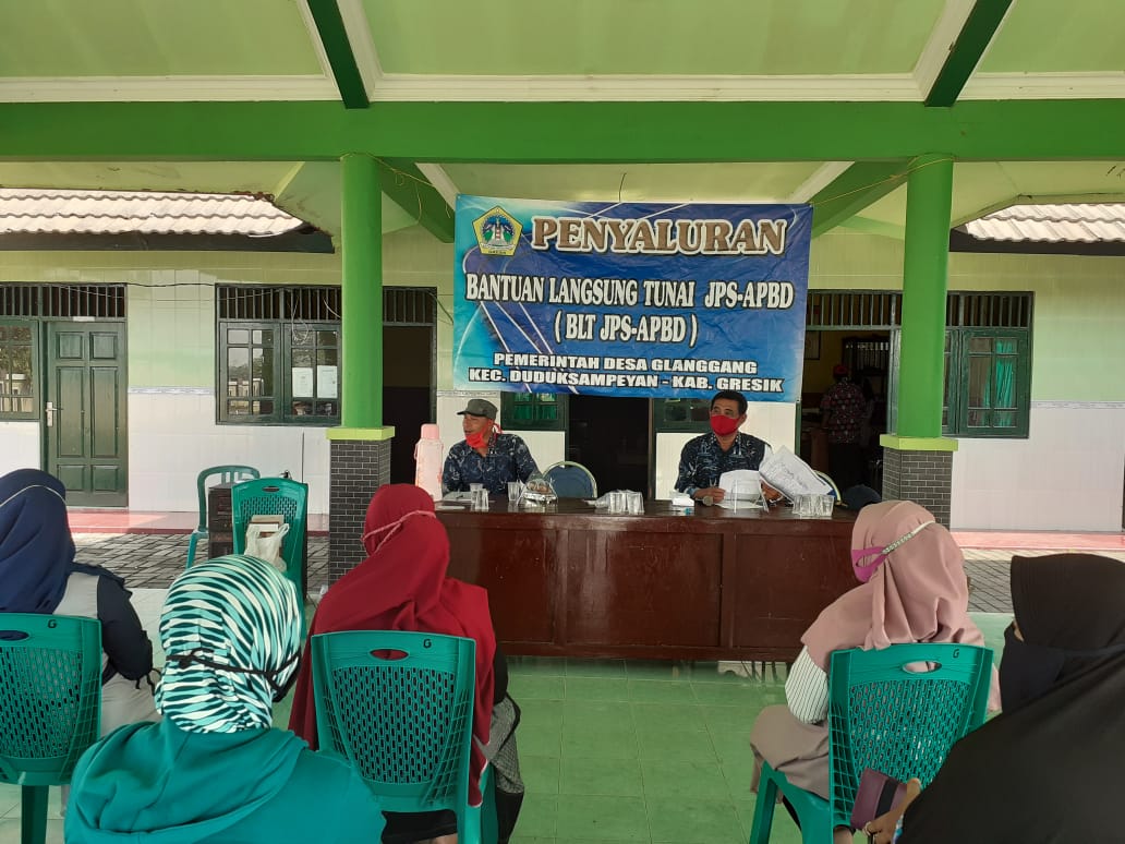 Warga Desa Gelanggang Terima Bantuan "Blt-Jps" Bersumber Apbd Tahap II. 