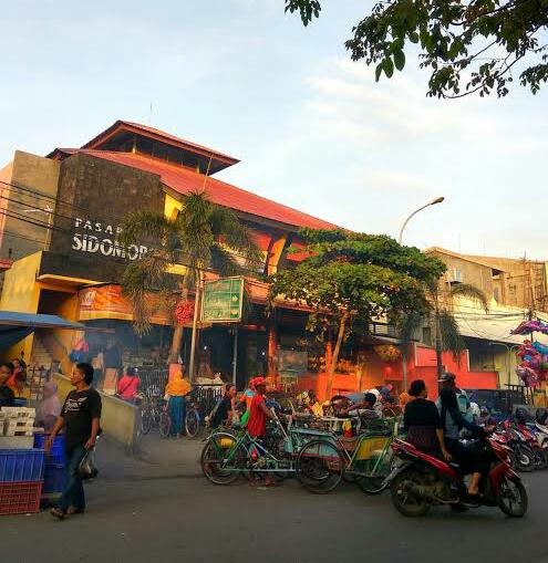 Insentif Akibat Pandemi Dihentikan, Pedagang Pasar di Gresik Kembali Ditarik Retribusi.
