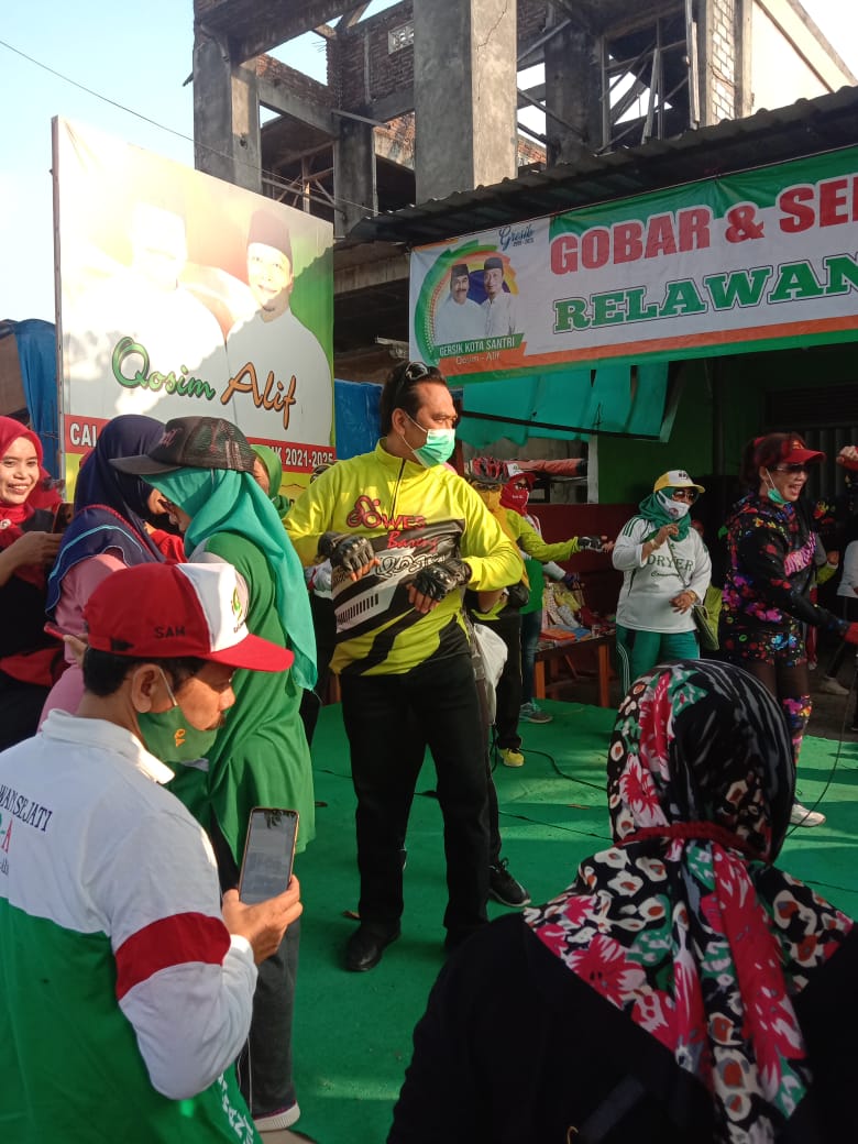 Gowes Bareng M. Qosim, Relawan Sejati Tumplek Blek di Cerme.