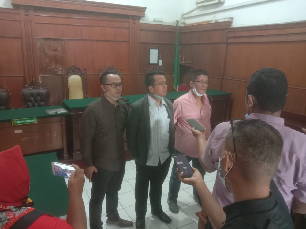"Apecsi VS Polrestabes Surabaya" Dipicu Terbitnya SP3. Singky Mempraperadilkan Kapolrestabes.