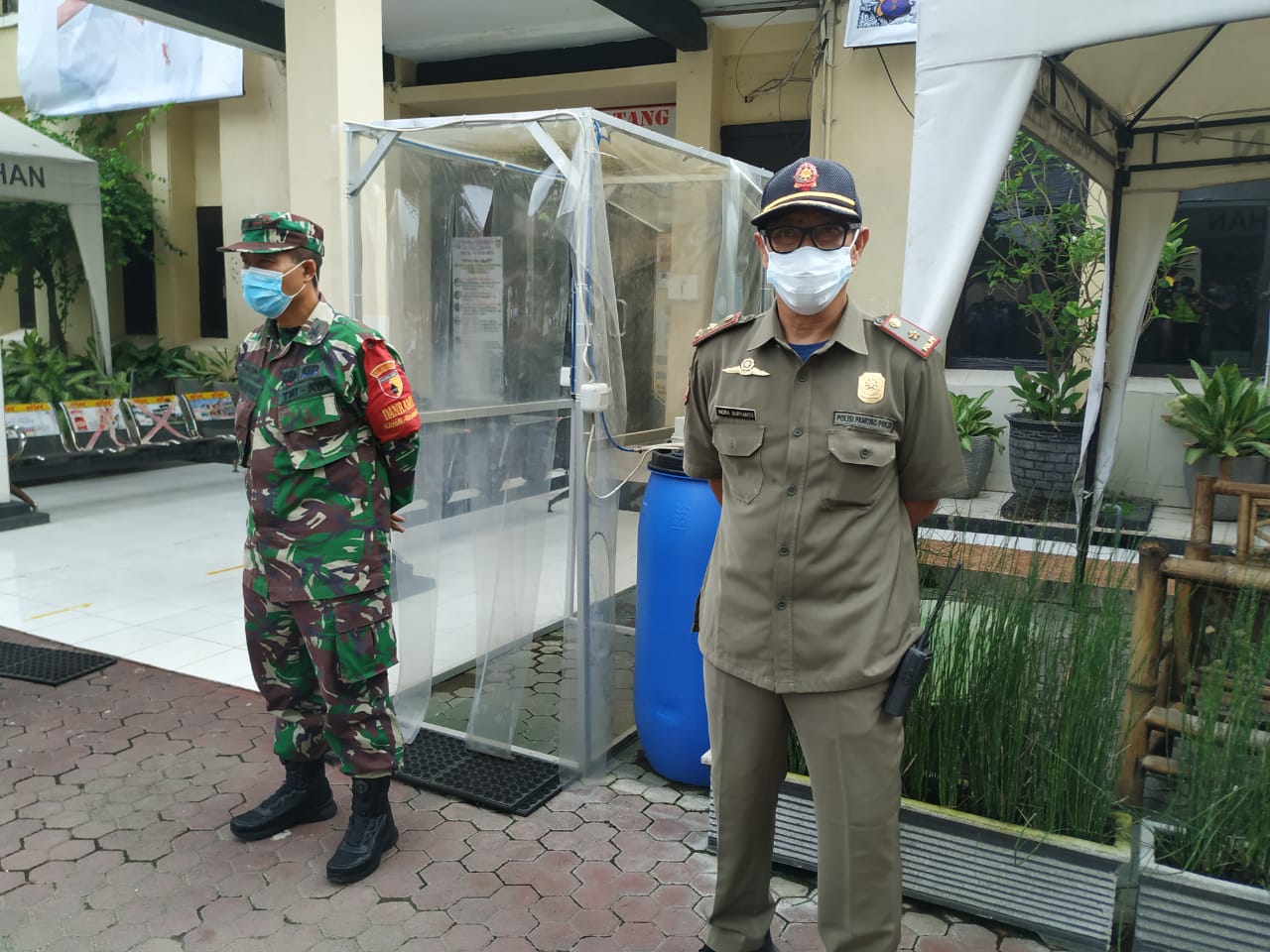 Danramil Sawahan Mayor ARH Iwan Apwan PP, Hadiri Gelar Apel Pam Pergantian Tahun di Mapolsek Sawahan. 
