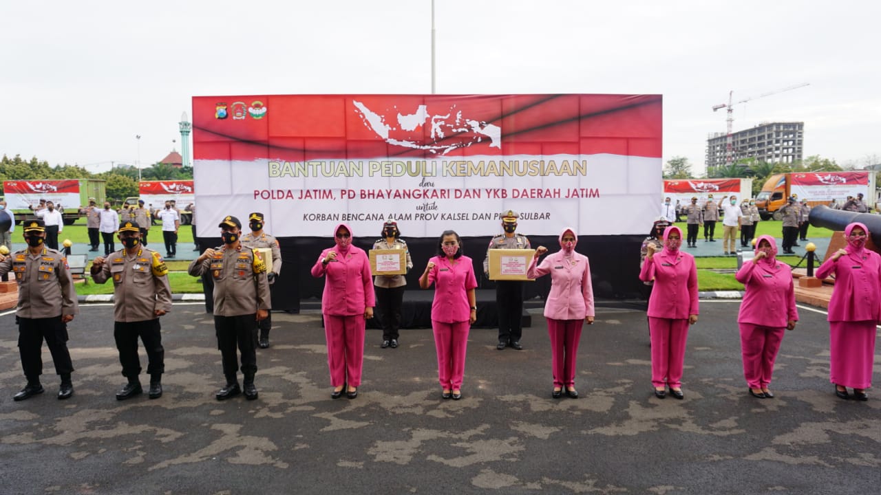 Wakapolda Jatim dan Bhayangkari, Berangkatkan 25.156 Ribu Paket Bantuan Sembako ke Korban Banjir dan Gempa.