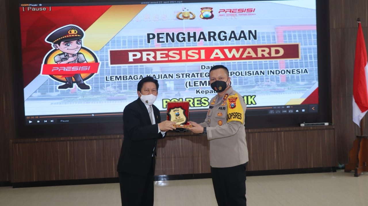Polres Gresik Sabet Penghargaan "Presisi Award" Dari Lemkapi