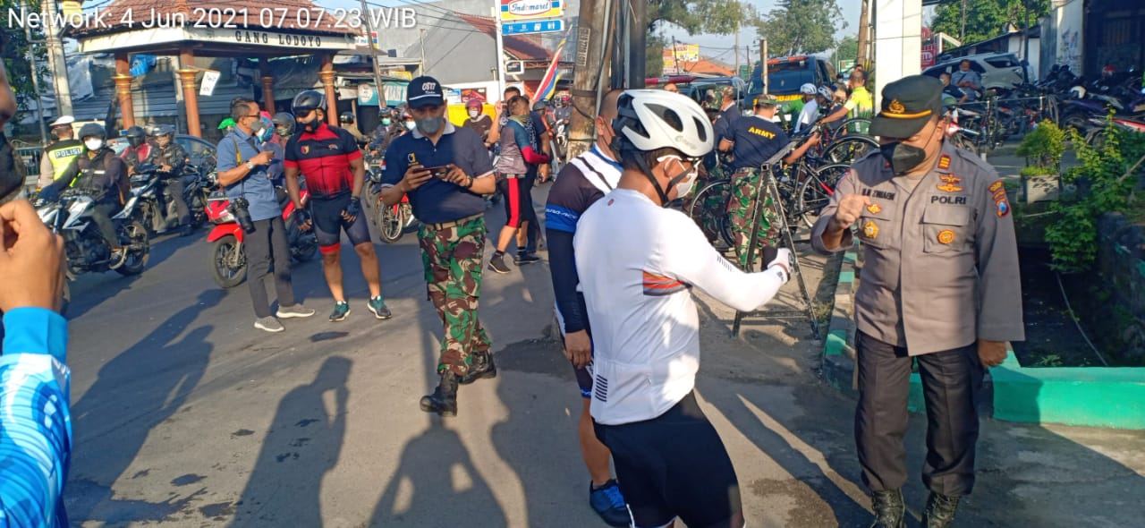 Pangdam V/Brawijaya Gowes Road Bike ke Gresik, Sinergi TNI-Polri Tak Diragukan Lagi