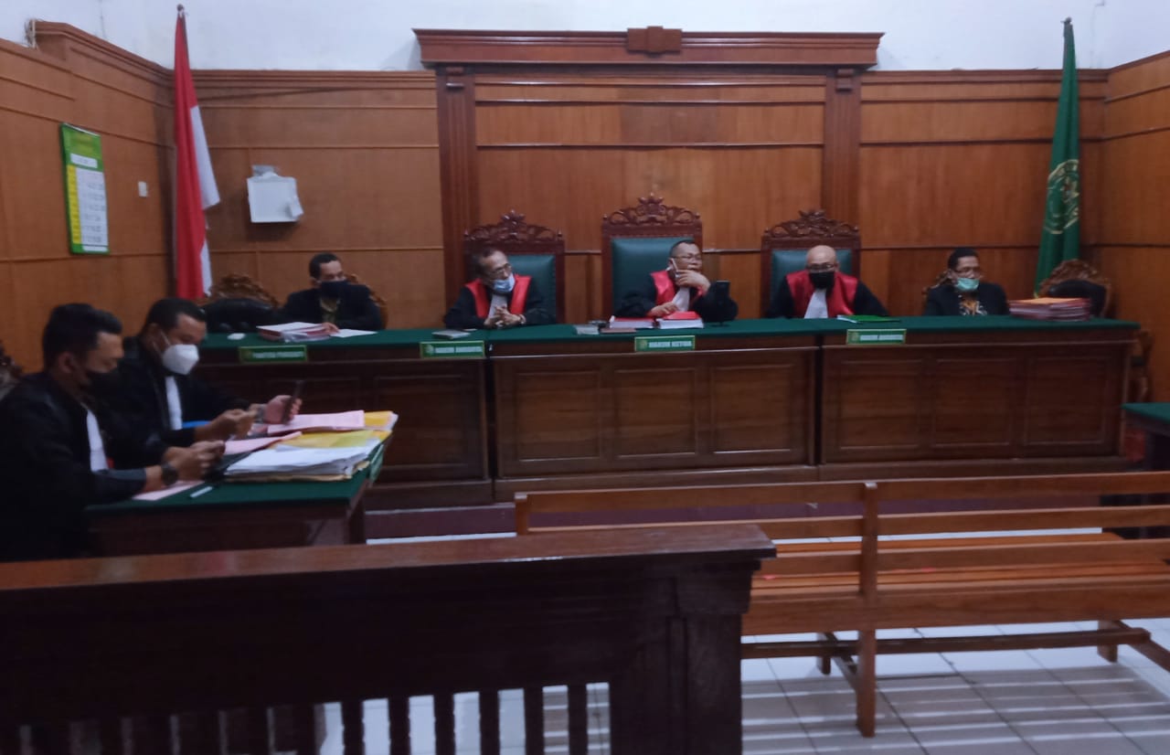 Order 24 Kodi Sarung, Bayar Pakai Giro Blong, Suwandi Wibowo Diadili