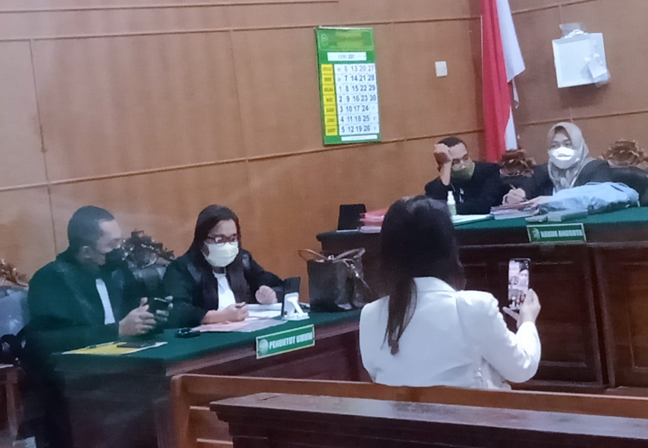 Sediakan Layanan Esek-Esek Bertarif Rp. 1,5 Juta di Hotel Harris, M. Farhan Diadili
