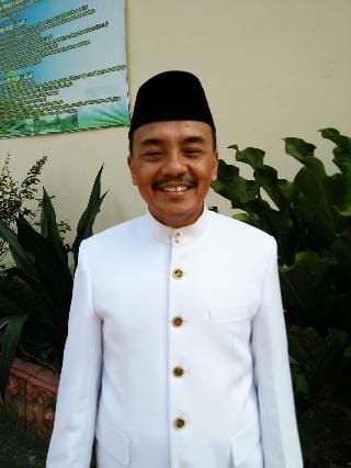 Sarat Prestasi dan Pengalaman, Inilah Sosok Kepala Sekolah Yang Mumpuni Majukan Pendidikan Gresik