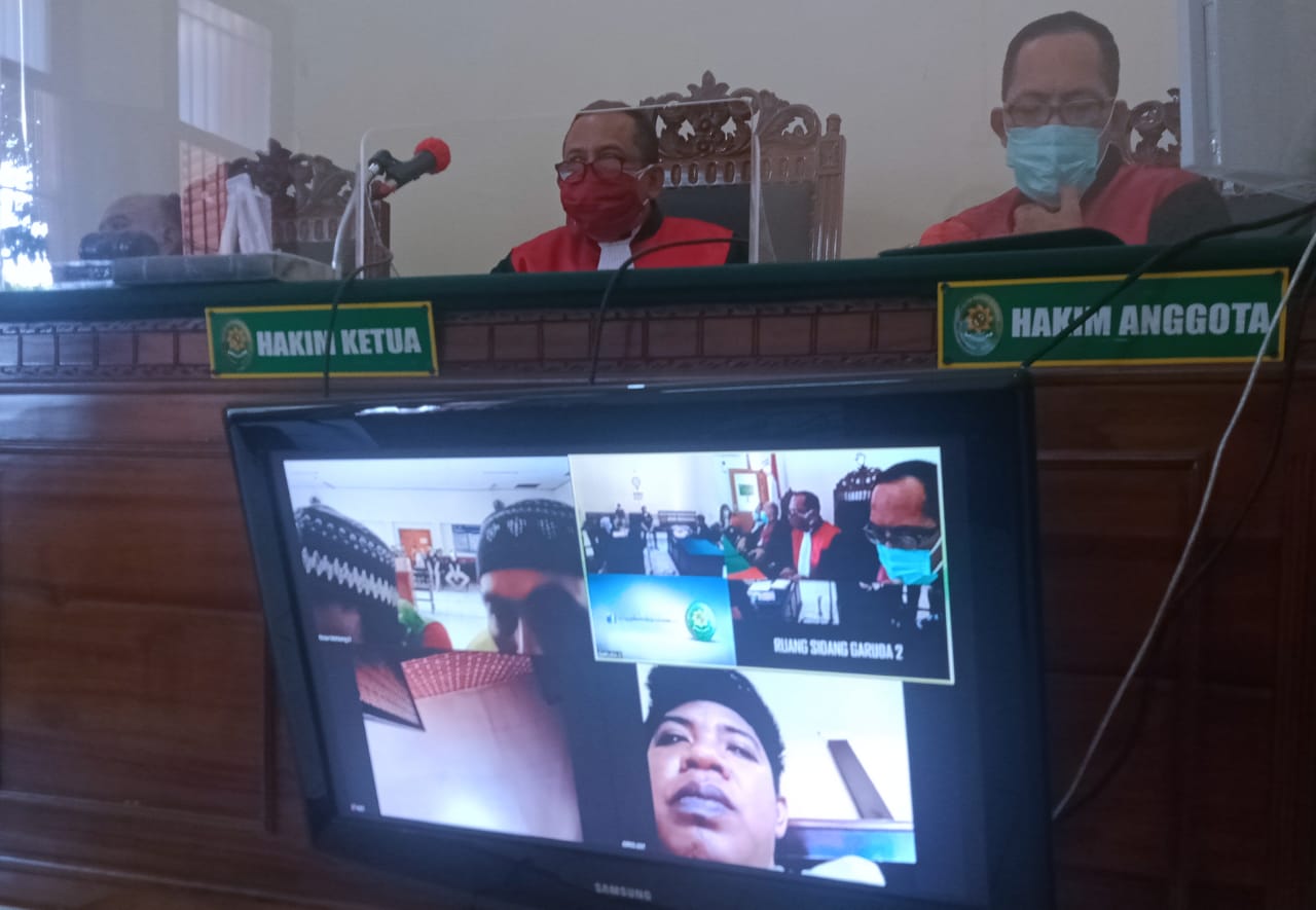 Pesta Sabu di Jl. Joyoboyo Timur, Ferry Ria dan Kurniawan Diadili