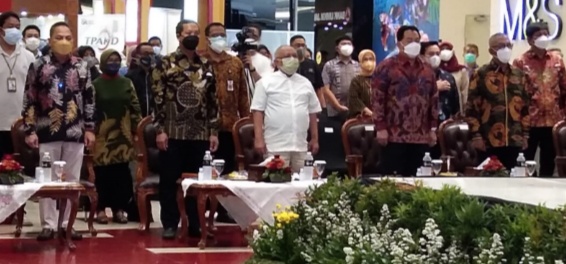 Pemeran Expo KUKM ke 8 Digelar di Grand City Berjalan Sukses, Ini Pesan Gubernur Jatim, Khofifah