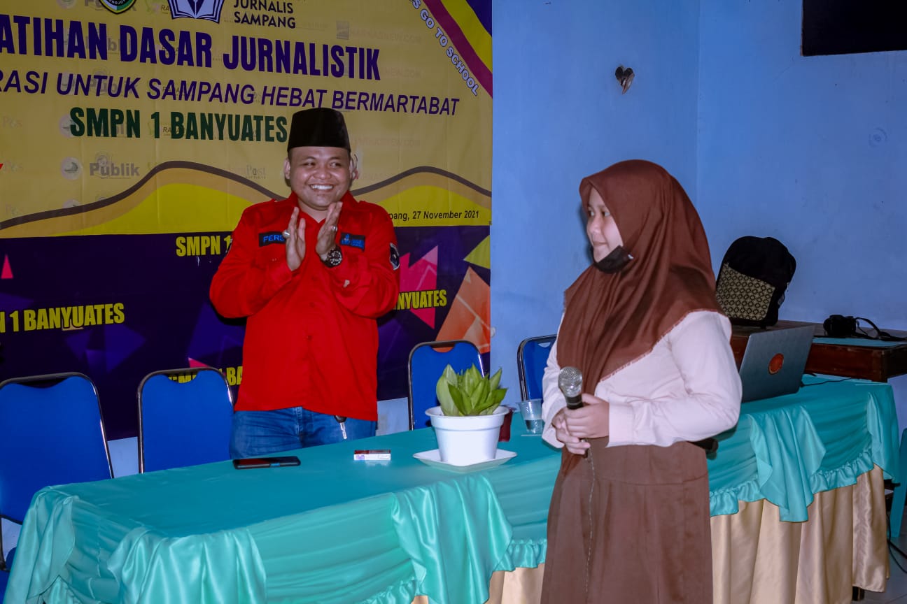 Pjs Bekerjasama Dengan Pemkab Sampang, Gelar Pelatihan Dasar Jurnalistik di SMPN Banyuates