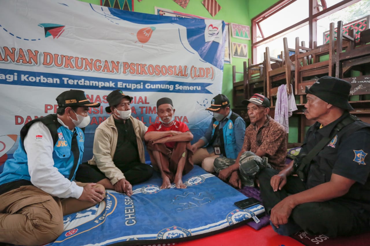 LDP Bagi Korban Erupsi Semeru oleh JSC, Dinas Sosial Provinsi Jawa Timur