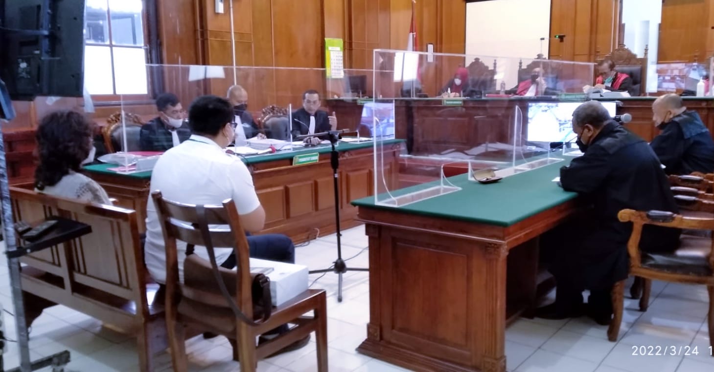 Aris Kurniawan Sebut Ali Sanjaya Kurang Bayar 20 Persen, Dibarter Jual Beli Gula Rafinasi. "Saya bisa buktikan dengan rekening koran"
