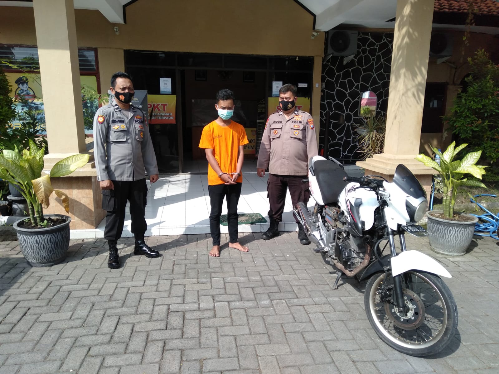 Ingin Gaya Pakai Motor Tiger, Esa Nekat Mencuri, Lalu Lebaran di Kantor Polisi