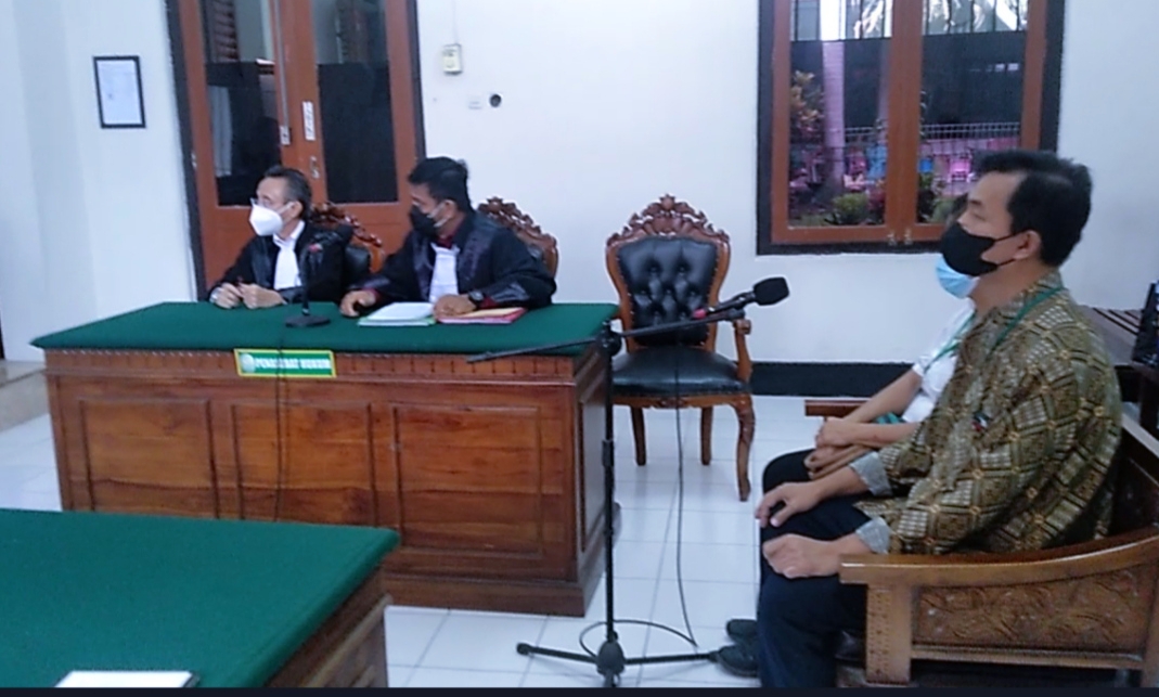 PENGACARA 2 NOTARIS: AGENDA HANYA PENUNDAAN SAJA, KAMI TIDAK AJUKAN EKSEPSI, YANG KAMI PERLUKAN ADA DI POKOK PERKARA