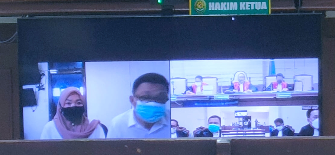 SIDANG KORUPSI KRIDIT MACET DI BANK JATIM, TAKE OVER PAKAI DOKUMEN PALSU, RIA DAN DAVID DIADILI