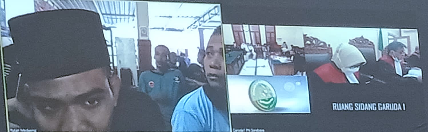 HABIS MABUK, ACAK-ACAK TEMPAT POTONG RAMBUT, DILERAI, CHOIRUL ANAM SABET CELURIT KORBANNYA