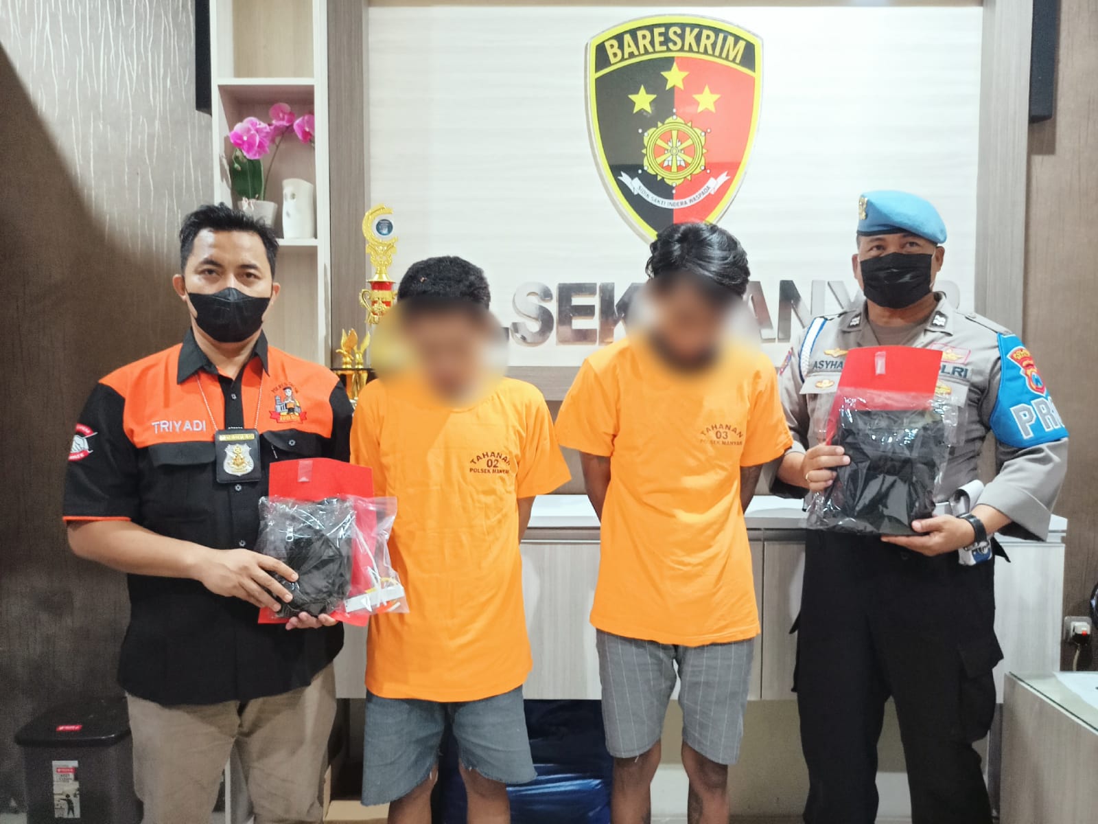 Sembunyikan Narkoba di resleting Celana, Dua Budak Narkoba Ditangkap Polsek Manyar