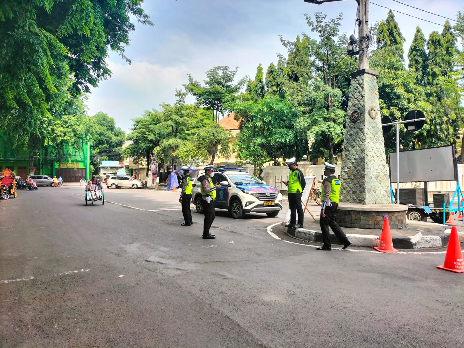 Satlantas Polres Gresik Sosialisasi Perubahan Arus Lalu Lintas Alun-alun Gresik