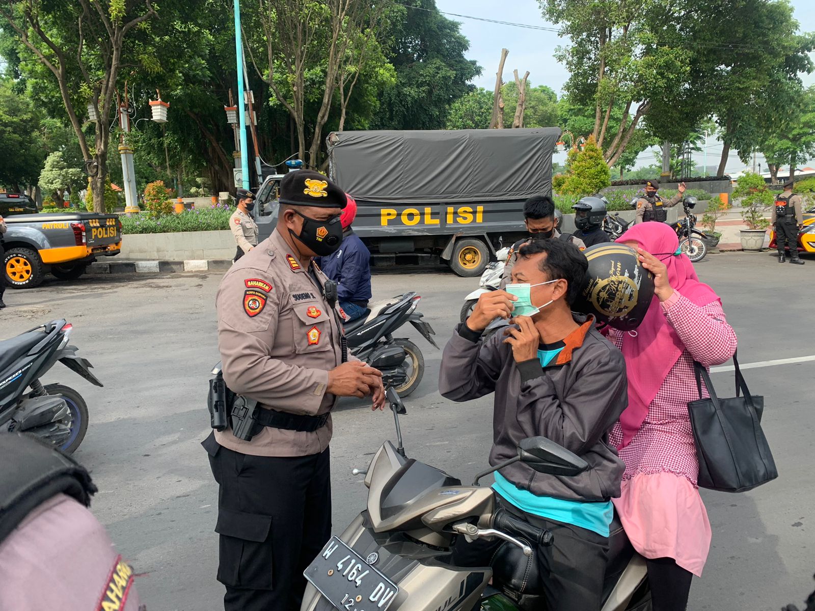 Sat Samapta Polres Gresik Pamor Keris, Antisipasi Covid-19 Varian Baru