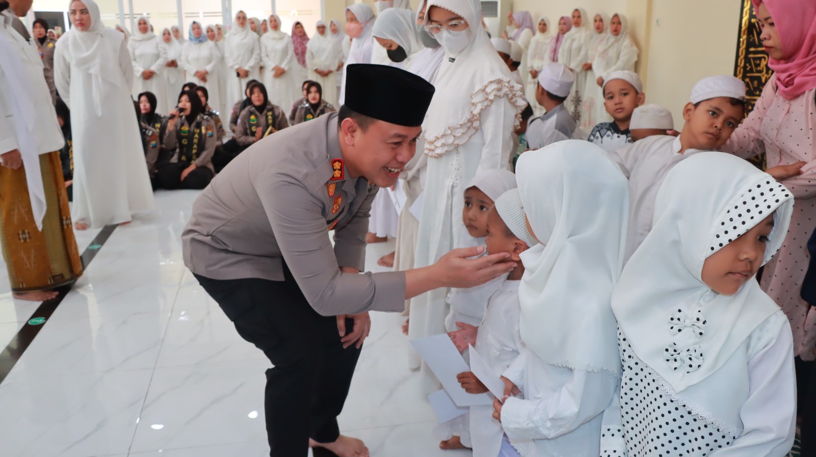 Polres Gresik Gelar Peringatan Maulid Nabi Muhamad SAW 1445 H/2023